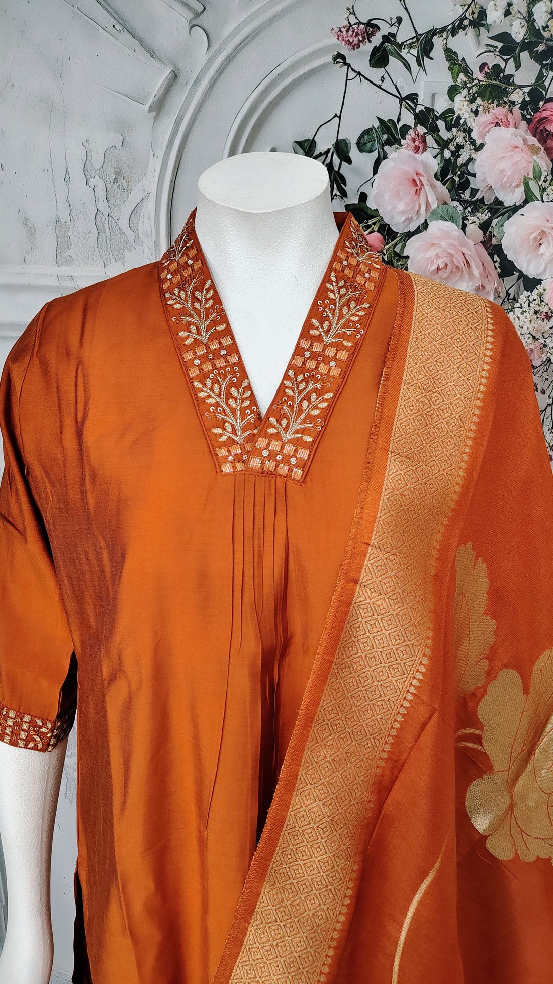 Glam Kurthas for Special Occasions SFA034