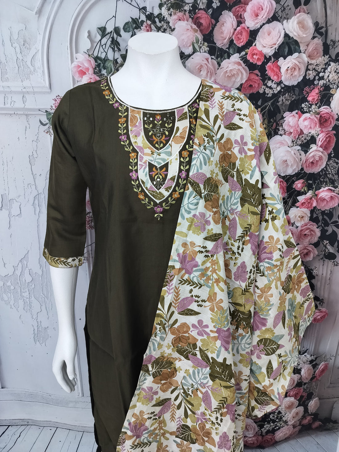 Mehendi Muse - SFA116