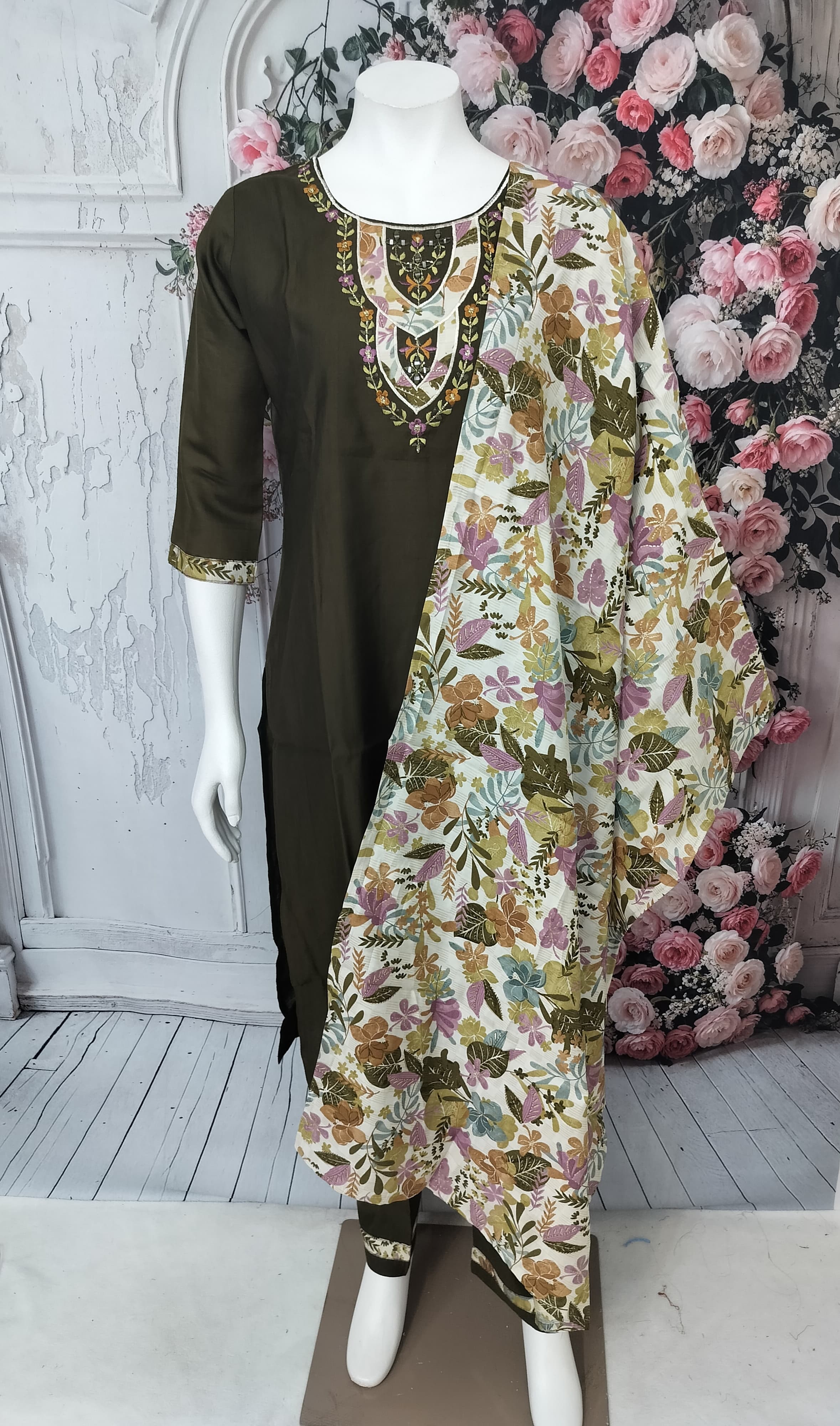 Mehendi Muse - SFA116