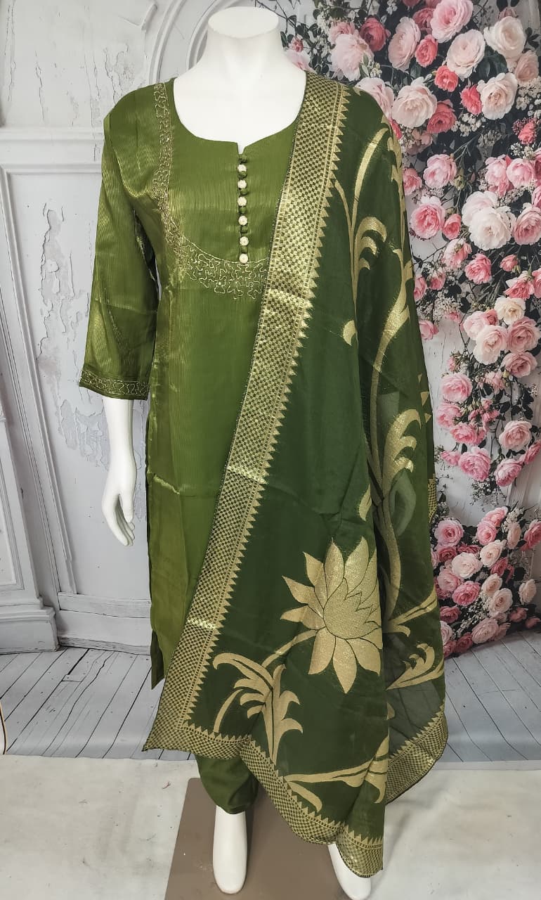 Wardrobe Winner – SFA272