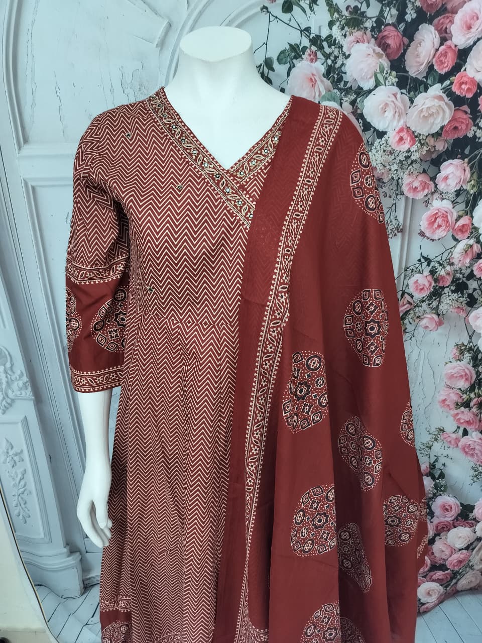 Shravi Statement Studio - SFA324