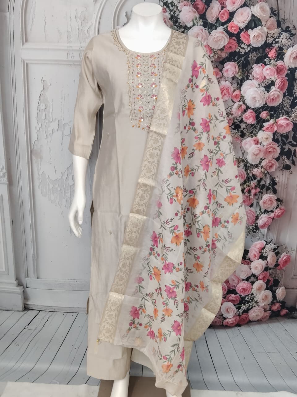 Shravi Signature Styles - SFA357