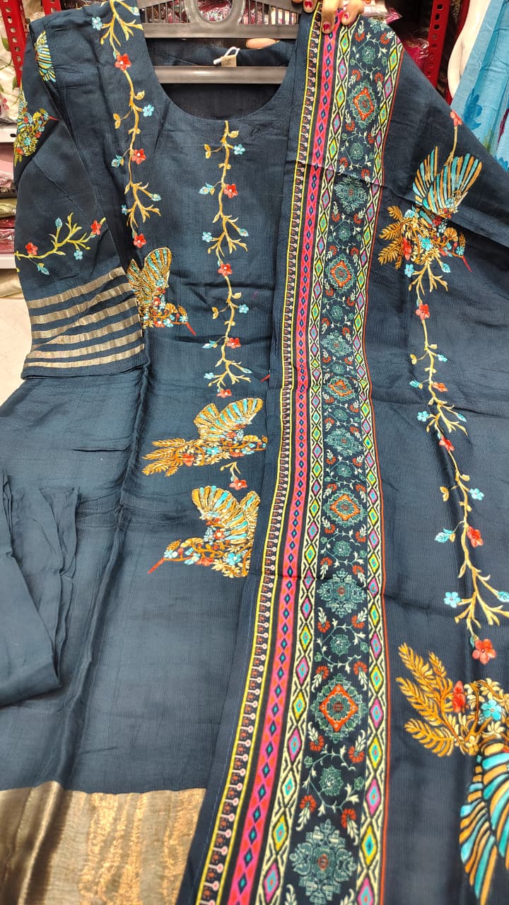 Wardrobe Staples - SFA455