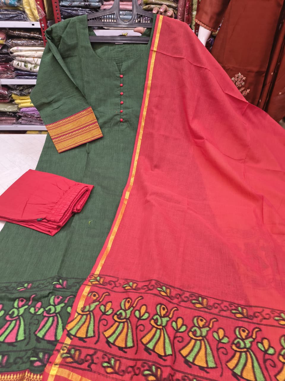 Aishwarya Glam - SFA478