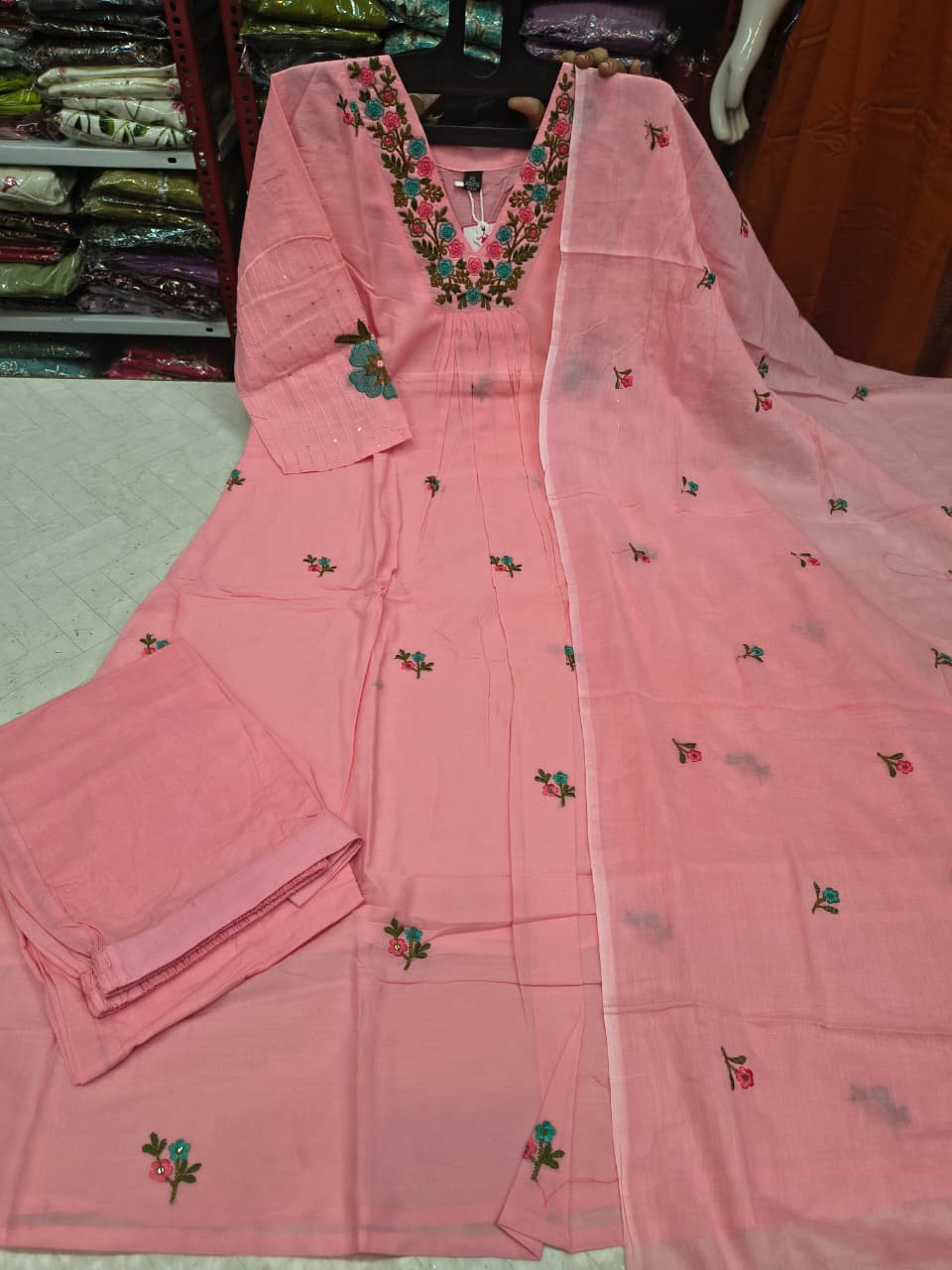 Opulent Wear - SFA490
