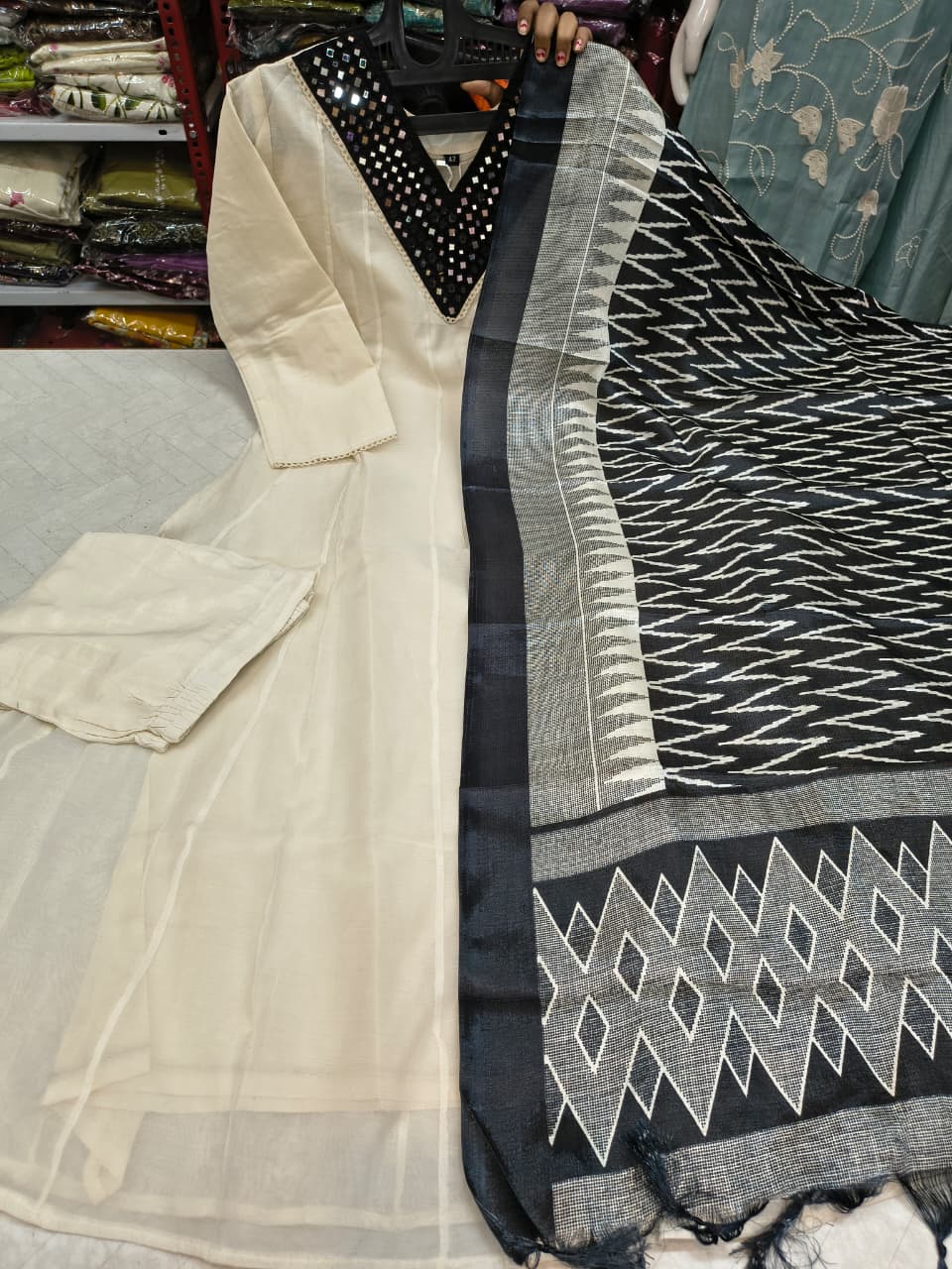 Lavish Look  - SFA486