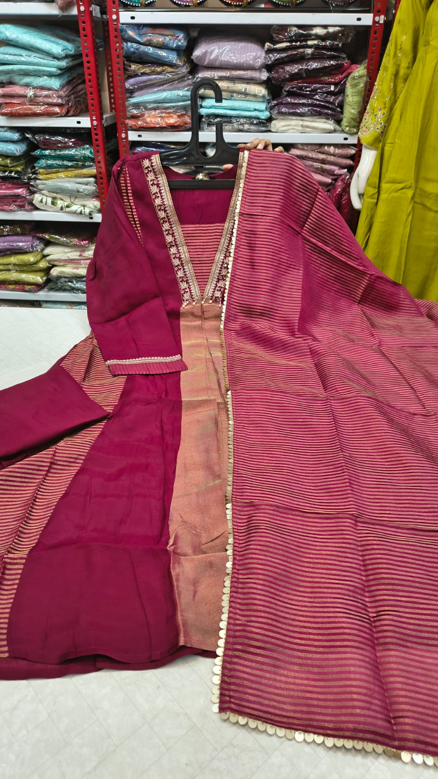 Royal Elegance-SFA577