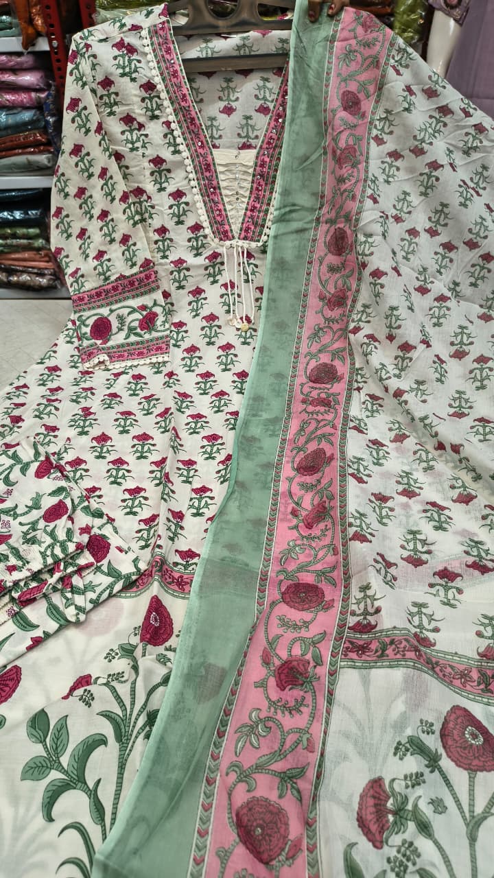 Woven Beauty—SFA622
