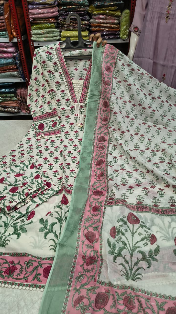Woven Beauty—SFA622
