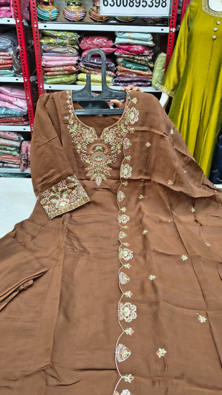 Trendy Traditions - SFA634
