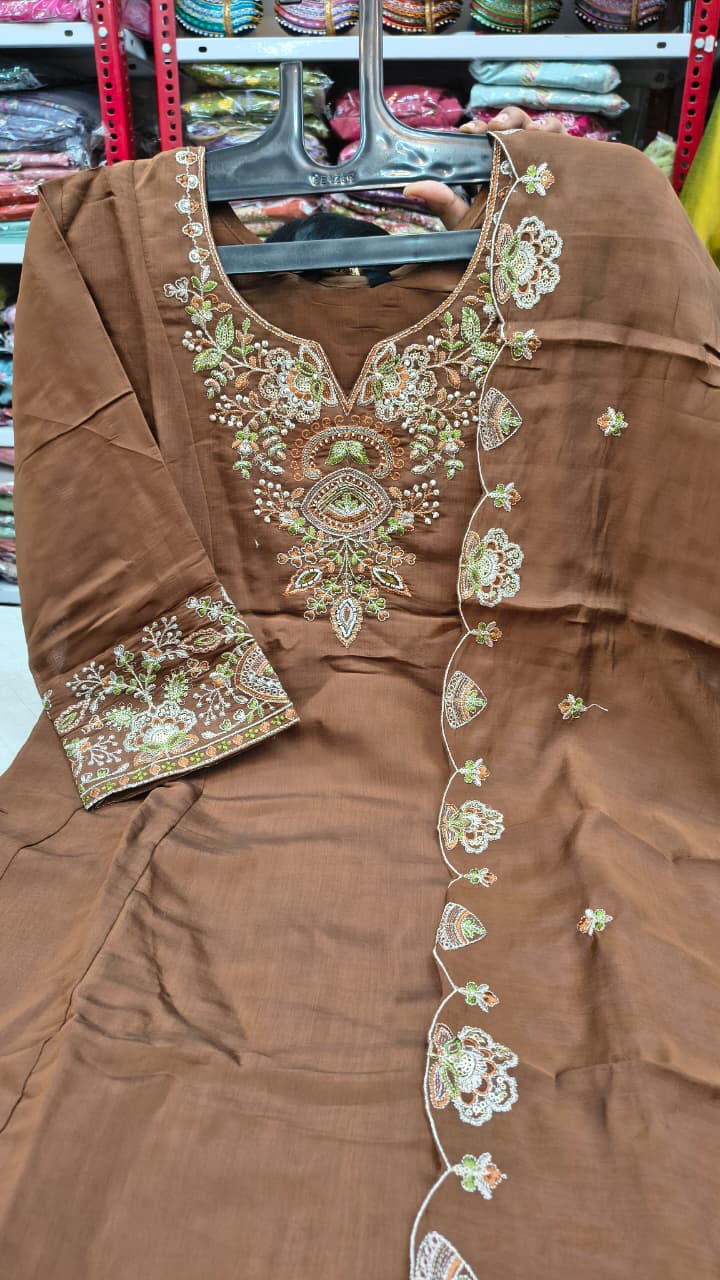 Trendy Traditions - SFA634