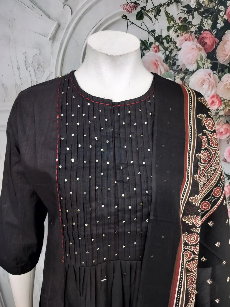 Beauty in Black - SFA281